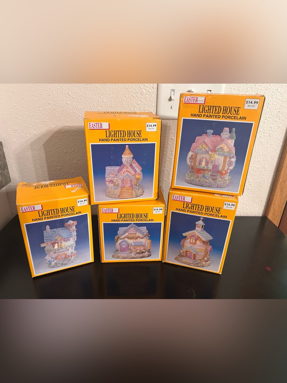 Hand Painted Porcelain 1994 Vintage Easter Decor Village 5 Total READ